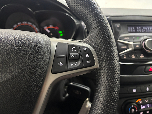 Lada (ВАЗ) Vesta Luxe Multimedia (2019-2021), 2018 года, пробег 114849 км