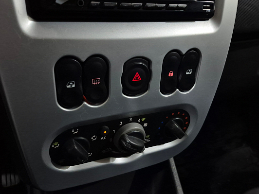 Renault Logan Prestige, 2010 года, пробег 212966 км