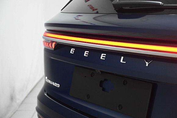 Geely Monjaro Exclusive, синий