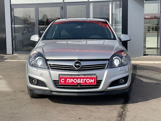 Opel Astra Cosmo, 2013 года, пробег 197390 км