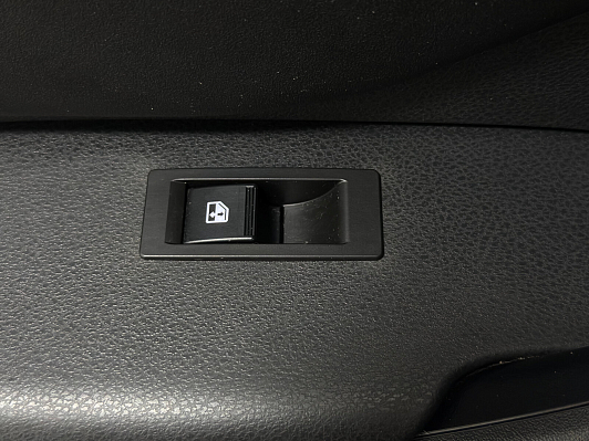 Lada (ВАЗ) Vesta Luxe, 2019 года, пробег 92500 км