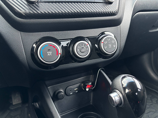 Kia Rio Luxe, 2015 года, пробег 145981 км