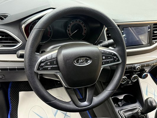 Lada (ВАЗ) Vesta, 2023 года, пробег 48175 км