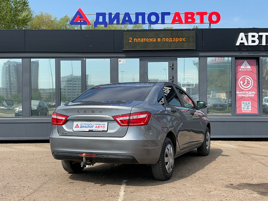 Lada (ВАЗ) Vesta Comfort, 2018 года, пробег 122000 км