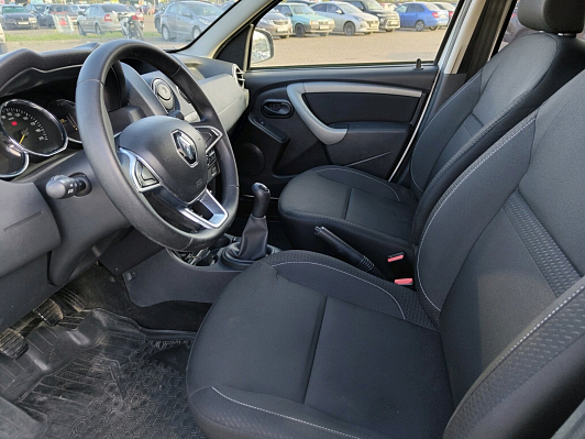 Renault Duster Access, 2019 года, пробег 46700 км