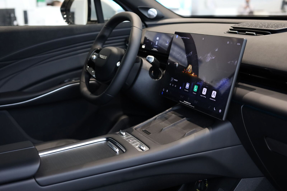 Omoda C7 Active, серебряный