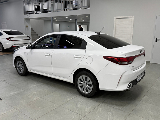 Kia Rio Luxe, 2021 года, пробег 74500 км
