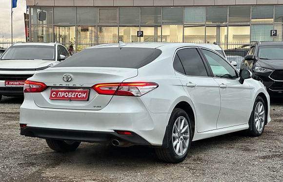 Toyota Camry Элеганс, 2021 года, пробег 58800 км