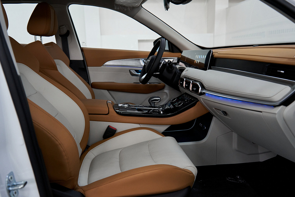 JETOUR X70+ Комфорт, бежевый