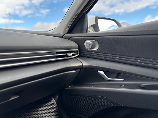 Hyundai Elantra Premium Edition, 2021 года, пробег 18993 км