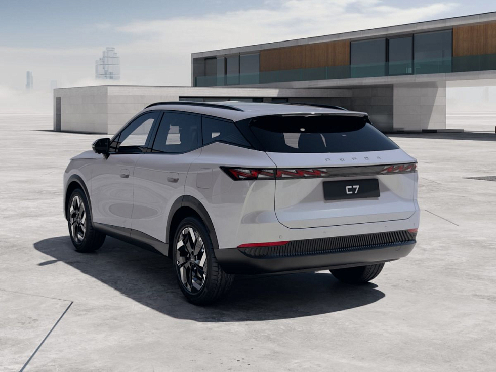 Omoda C7 Драйв, серебряный