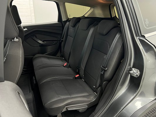 Ford Kuga Trend Plus (2017), 2018 года, пробег 111372 км