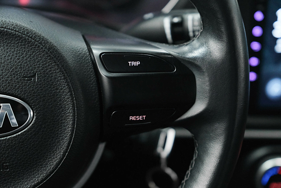 Kia Rio Luxe, 2021 года, пробег 68500 км