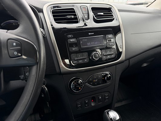 Renault Sandero Privilege, 2017 года, пробег 99403 км