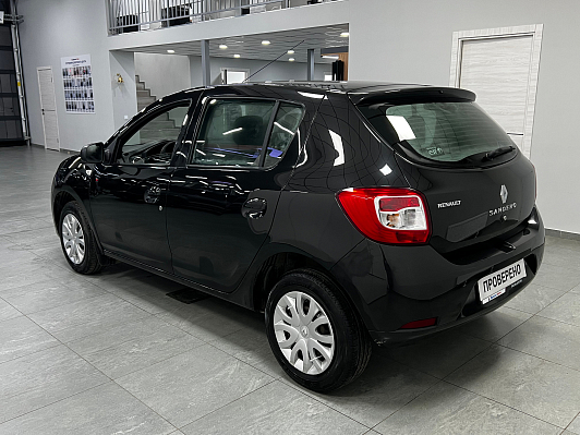 Renault Sandero Confort, 2015 года, пробег 96000 км