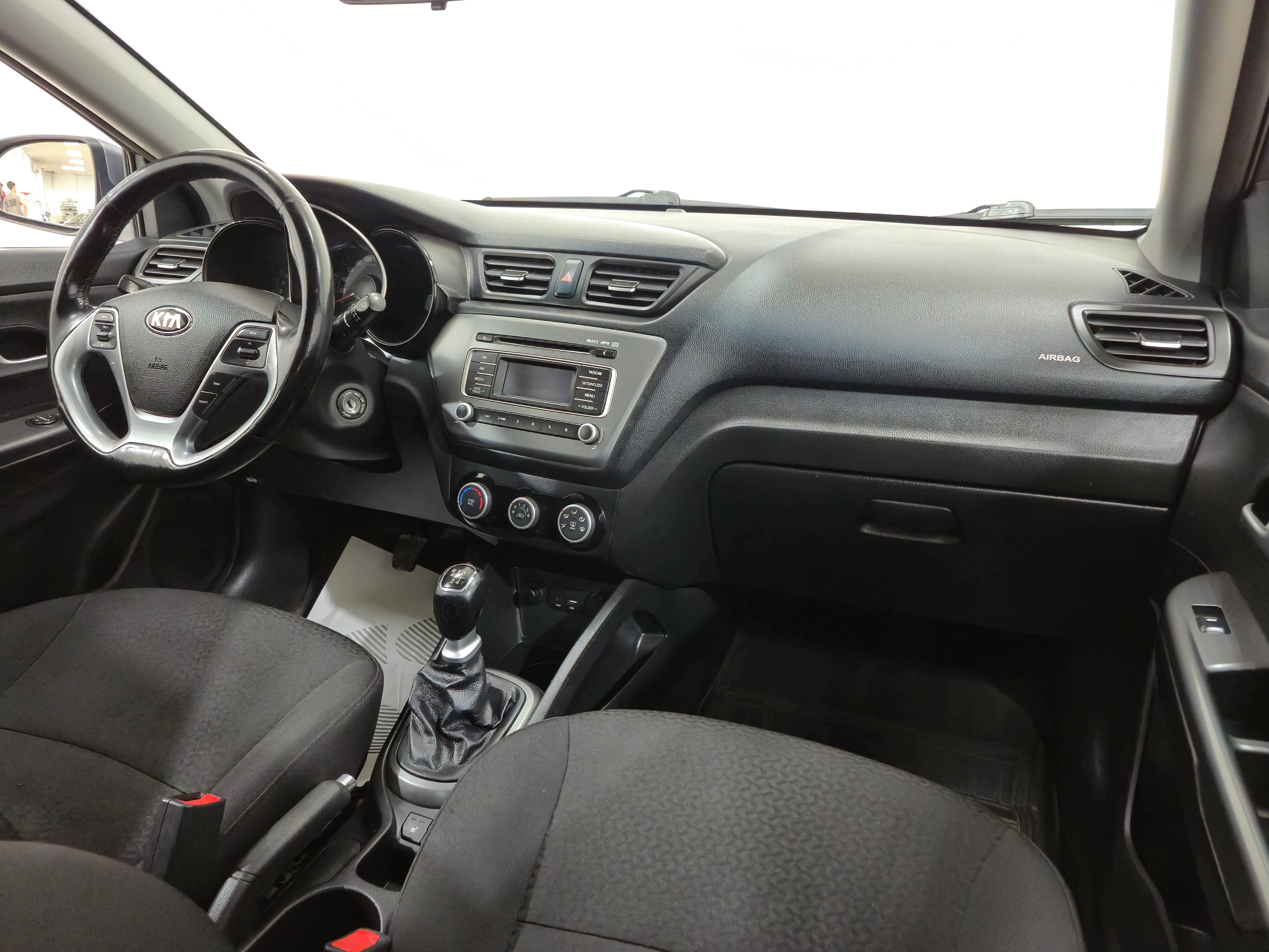 Kia Rio Luxe, 2016 года, пробег 109854 км
