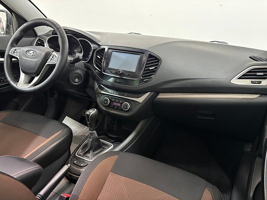 Lada (ВАЗ) Vesta Luxe Multimedia (2019-2021), 2019 года, пробег 111628 км