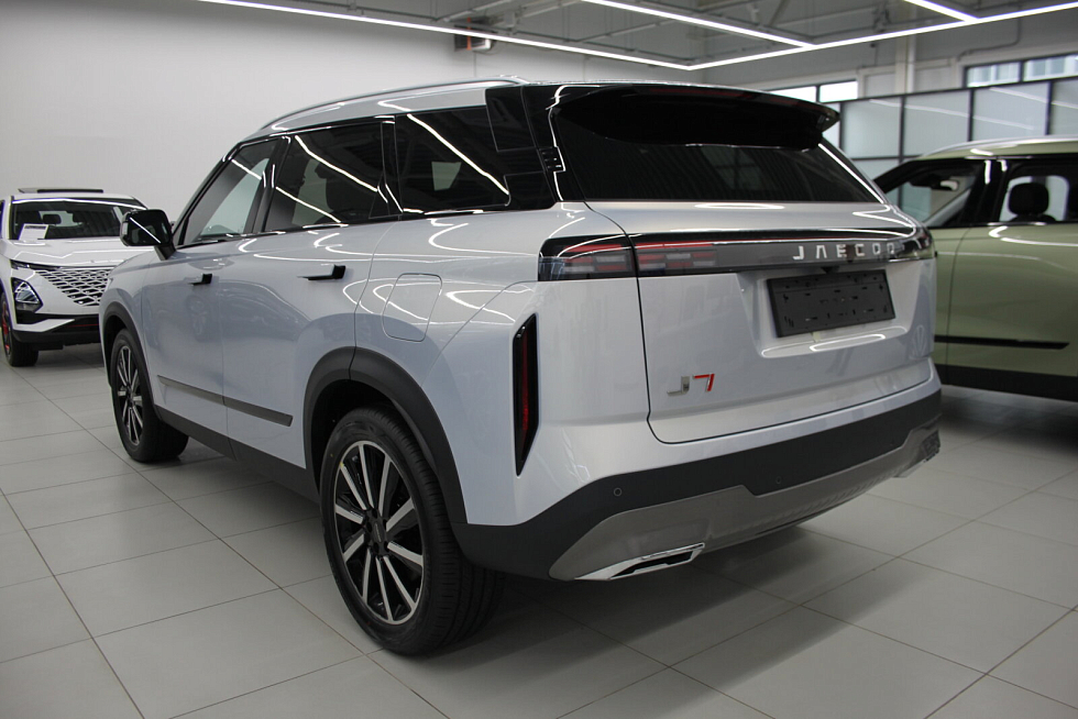 Jaecoo J7 Supreme, серебряный