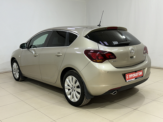 Opel Astra Cosmo, 2012 года, пробег 169000 км