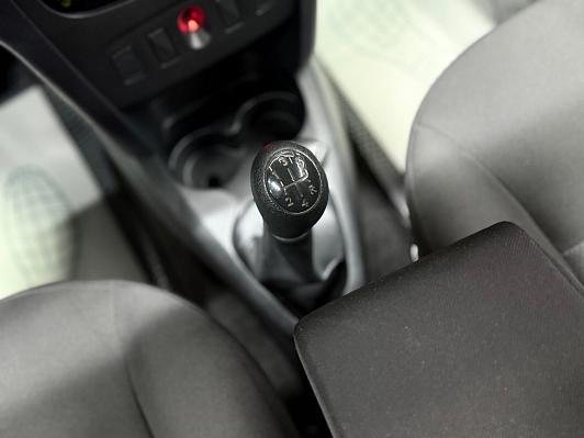 Renault Logan Life, 2019 года, пробег 39906 км