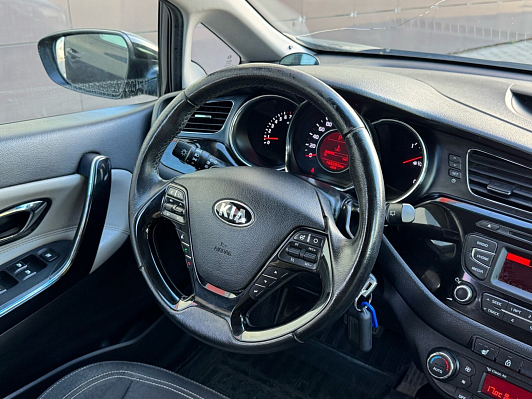 Kia Ceed Luxe, 2014 года, пробег 165292 км