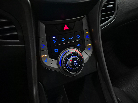 Hyundai Elantra Base, 2013 года, пробег 240983 км