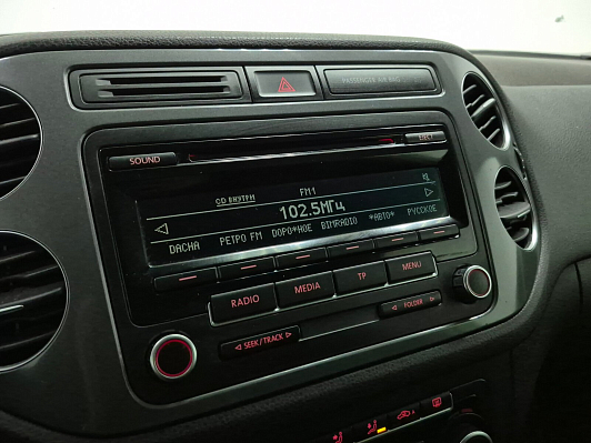Volkswagen Tiguan Trend&Fun, 2012 года, пробег 162560 км