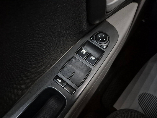 Lada (ВАЗ) Priora Люкс, 2011 года, пробег 176731 км