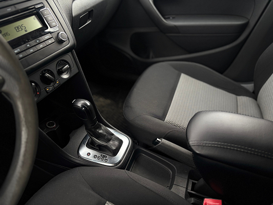 Volkswagen Polo Comfortline, 2012 года, пробег 218100 км