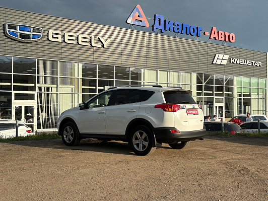 Toyota RAV4, 2015 года, пробег 114166 км