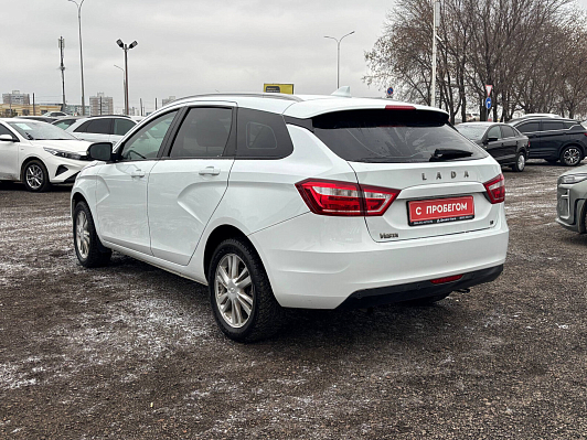 Lada (ВАЗ) Vesta Luxe Multimedia (2017-2019), 2019 года, пробег 92437 км