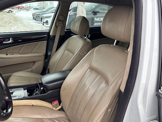 Hyundai Equus Luxury, 2012 года, пробег 202555 км