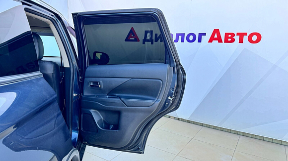 Mitsubishi Outlander Instyle 2017, 2018 года, пробег 96183 км