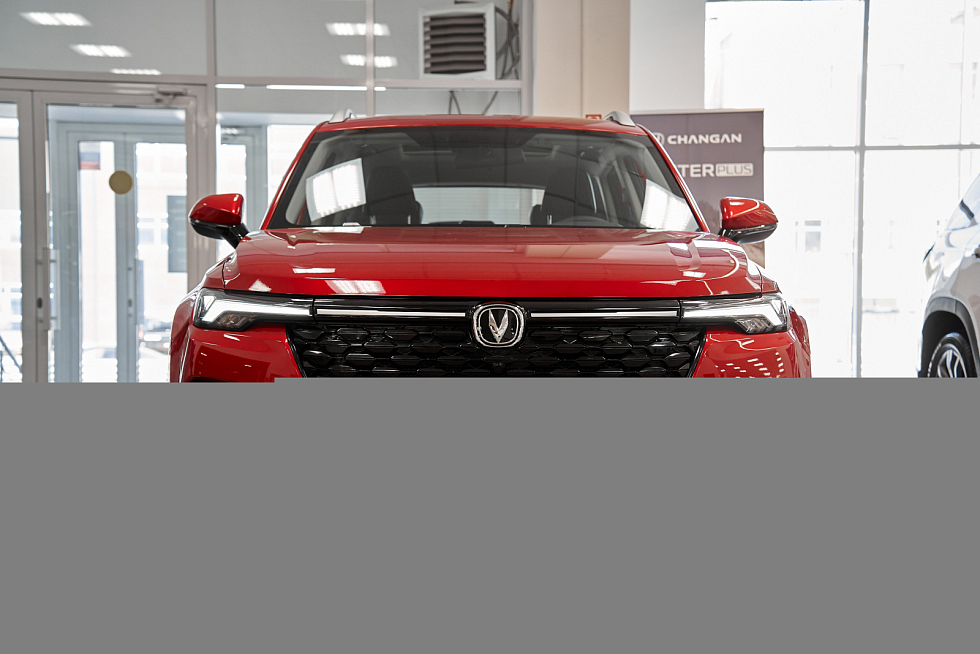 Changan CS35 Plus Advance, красный