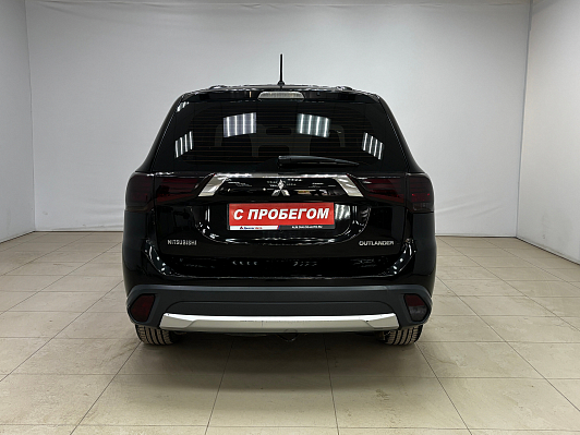 Mitsubishi Outlander Invite, 2015 года, пробег 182216 км