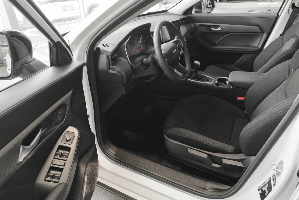 Haval Jolion Комфорт, белый