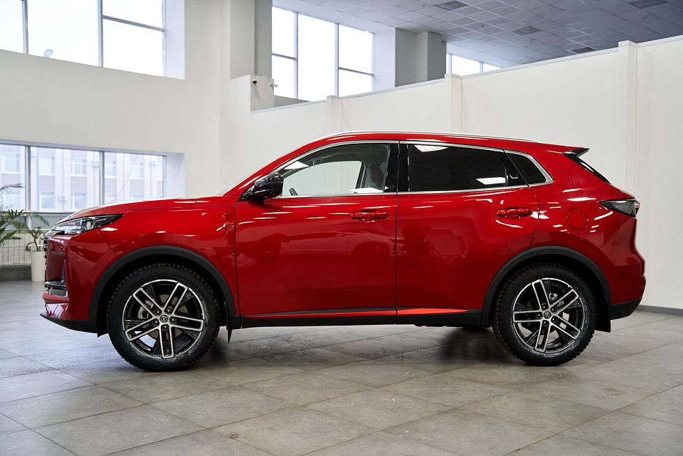 Changan UNI-S Luxe, красный