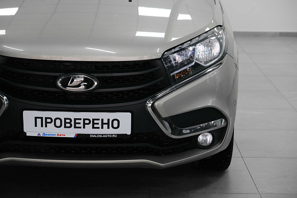 Lada (ВАЗ) XRAY Comfort, 2017 года, пробег 105000 км