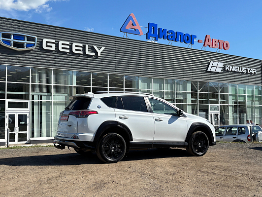 Toyota RAV4 Adventure, 2018 года, пробег 162309 км