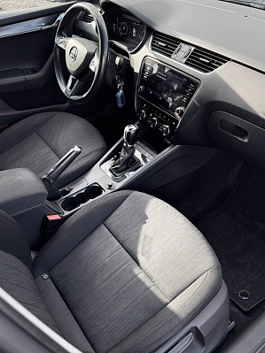 Skoda Octavia Ambition, 2019 года, пробег 135709 км