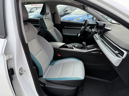 Geely Emgrand Flagship, 2023 года, пробег 20600 км