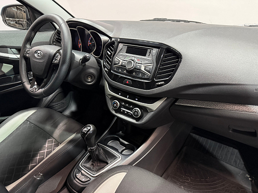 Lada (ВАЗ) Vesta Luxe Multimedia, 2018 года, пробег 115000 км