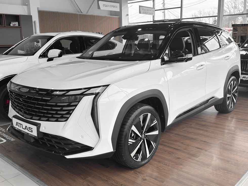 Geely Atlas , белый