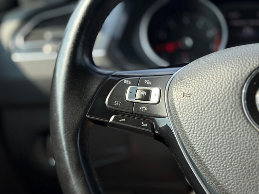 Volkswagen Tiguan CONNECT, 2018 года, пробег 130907 км