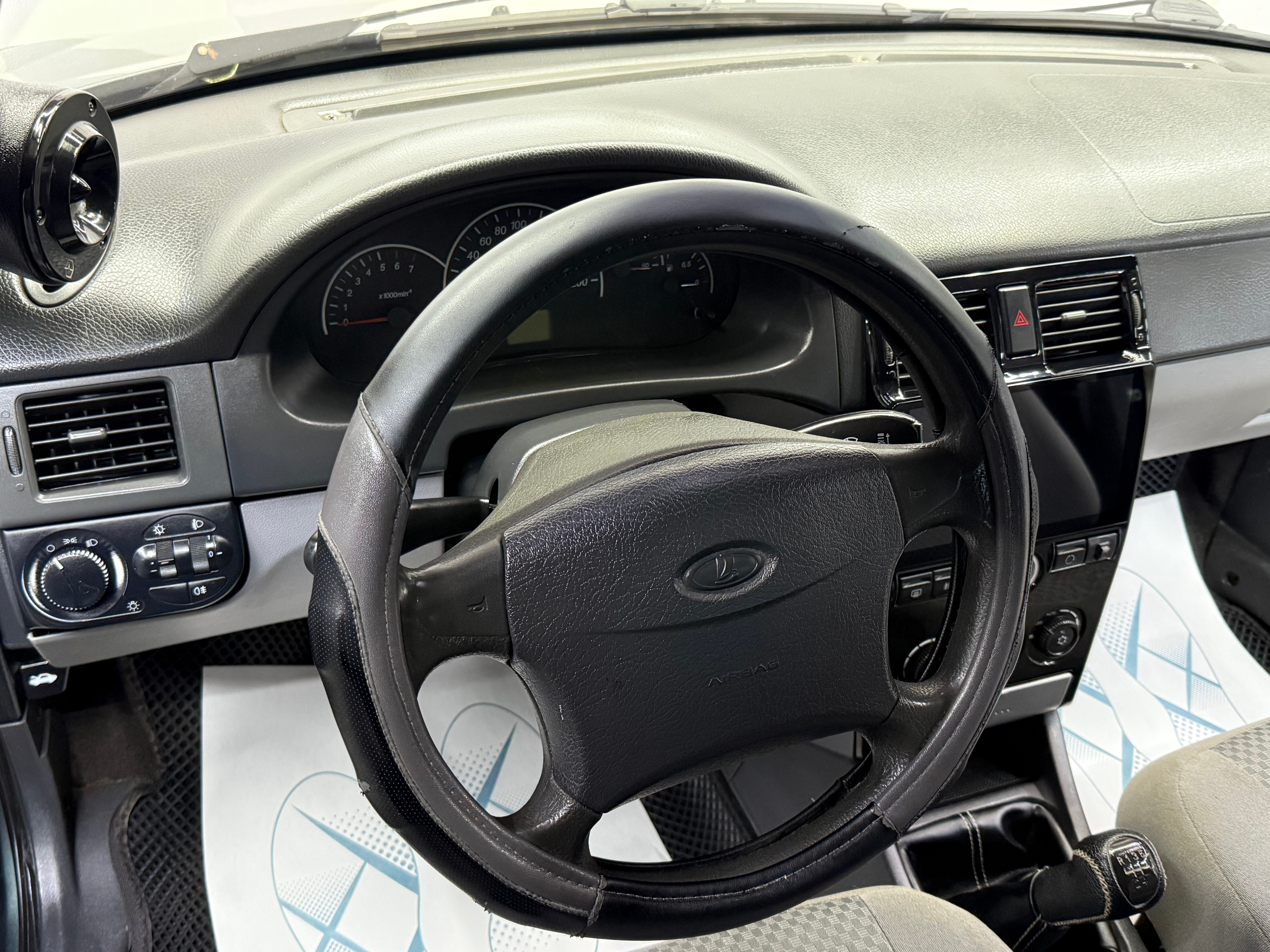 Lada (ВАЗ) Priora Люкс, 2009 года, пробег 287428 км