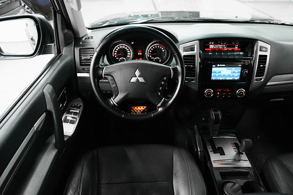 Mitsubishi Pajero Instyle, 2017 года, пробег 150820 км