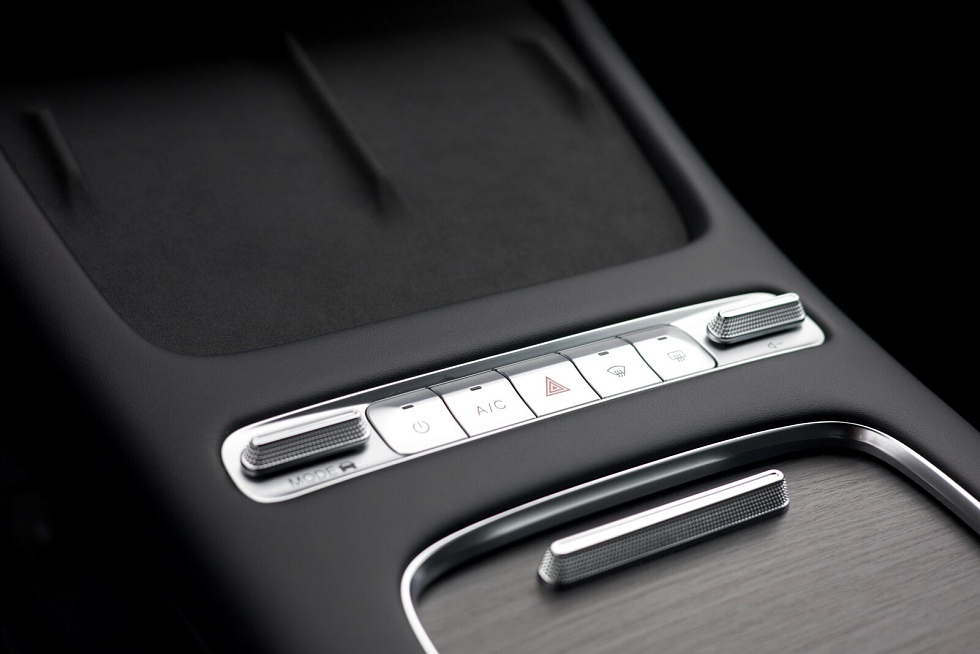 Omoda C7 Active, черный