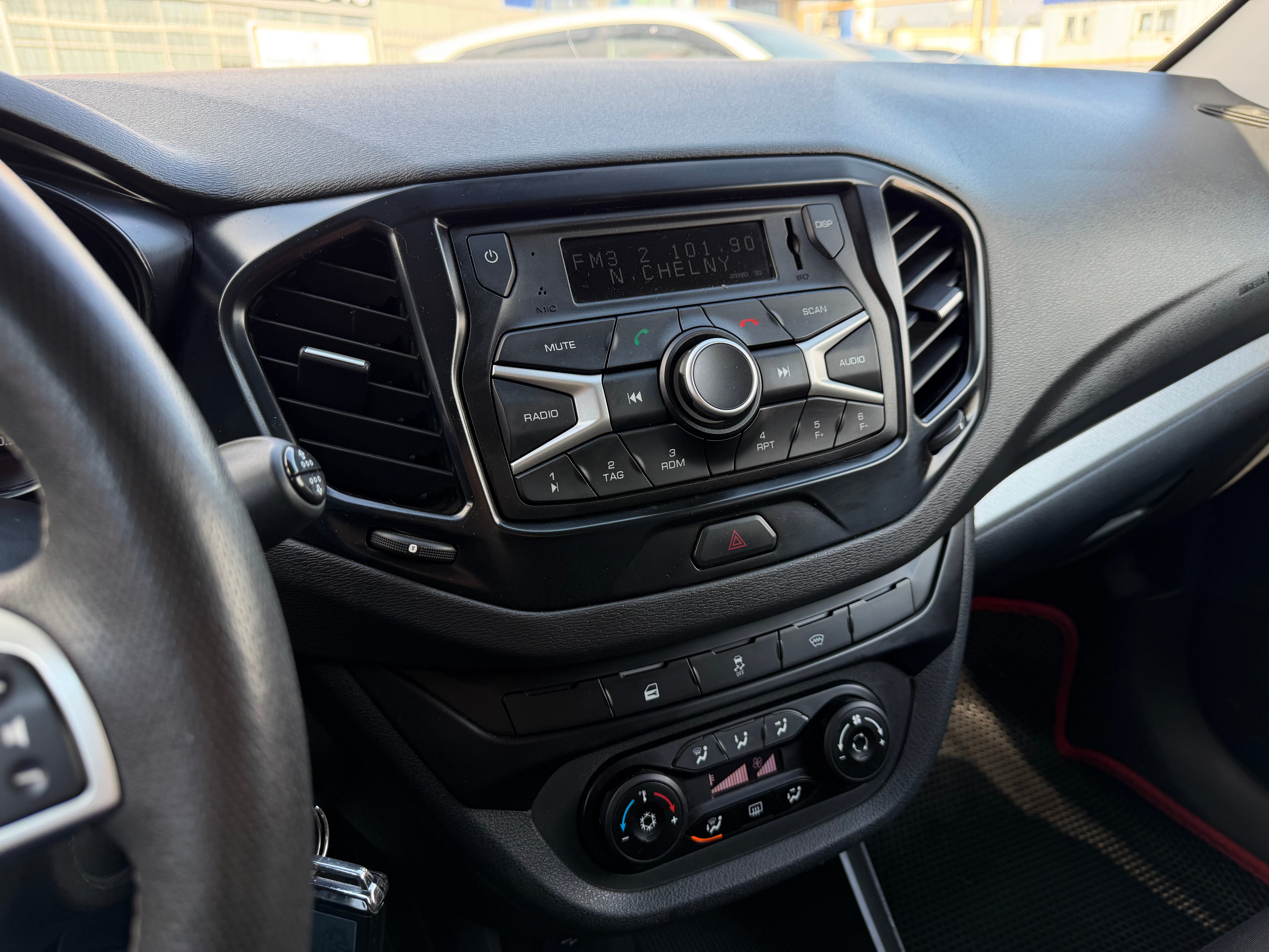 Lada (ВАЗ) Vesta Comfort Winter EnjoY Pro, 2021 года, пробег 83057 км