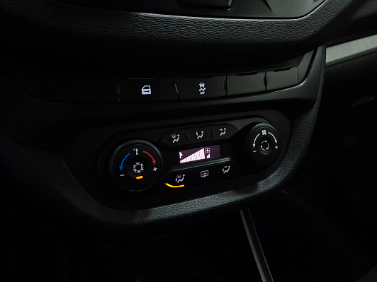 Lada (ВАЗ) Vesta Comfort Multimedia, 2018 года, пробег 119131 км