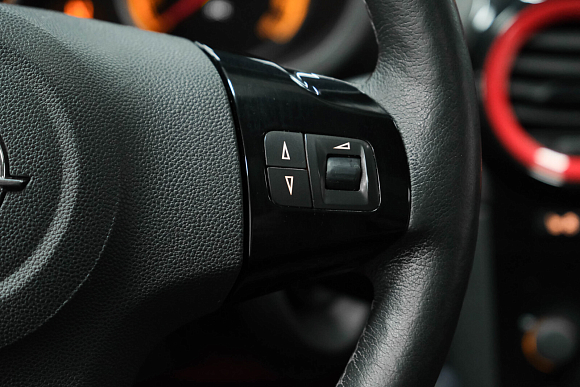 Opel Corsa Color Edition, 2012 года, пробег 158000 км